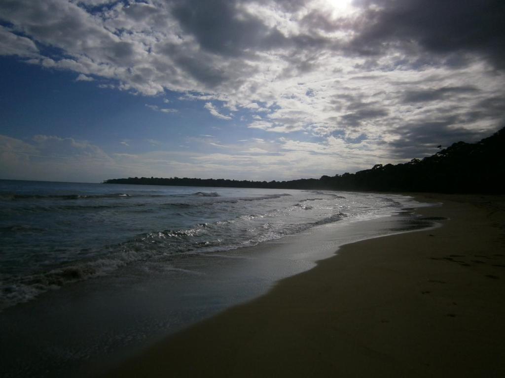 Sunrise Beach Hotel Puerto Viejo de Talamanca Exterior foto